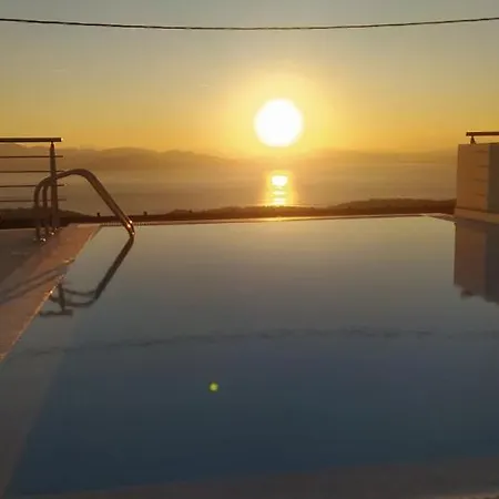 Lila's Maisonette With Private Pool