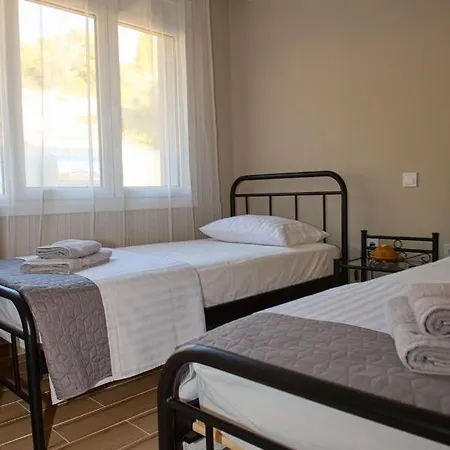 Lila's Maisonette With Private Pool