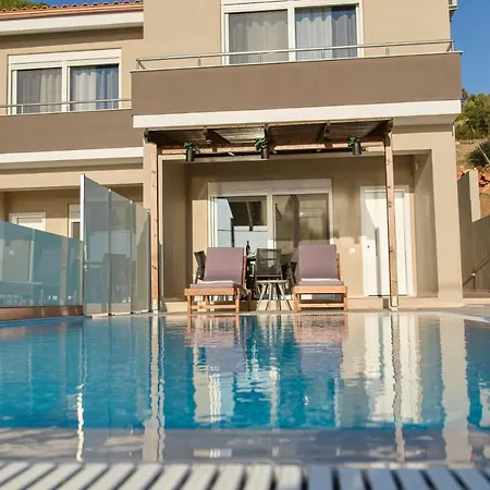 Lila's Maisonette With Private Pool فيلة Nerotriviá