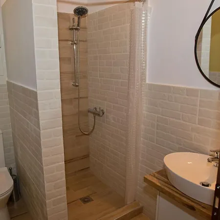 Lila's Maisonette With Private Pool فيلة