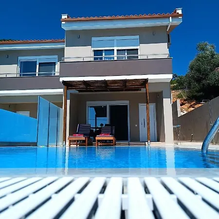 Lila's Maisonette With Private Pool * Nerotriviá